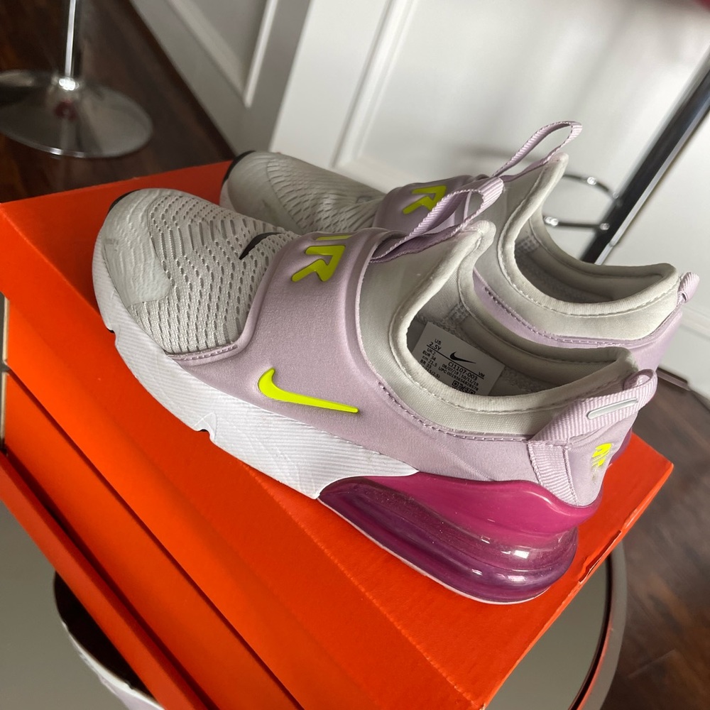 Women Nike size 5 or kids size 3.5